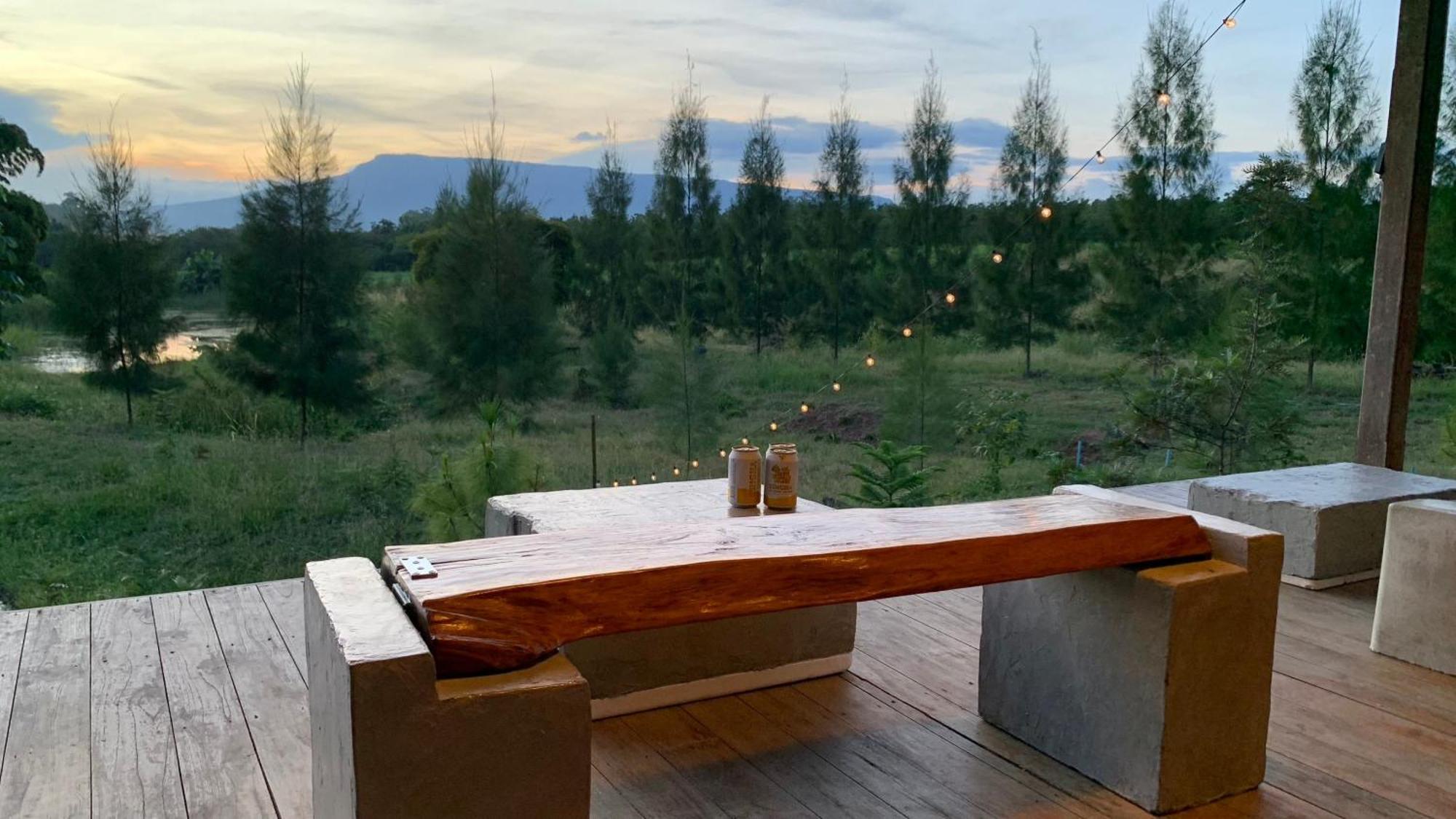 ฟาร์มแกะภูกระดึง Waraporn Valley Ban Nong Tum Екстериор снимка